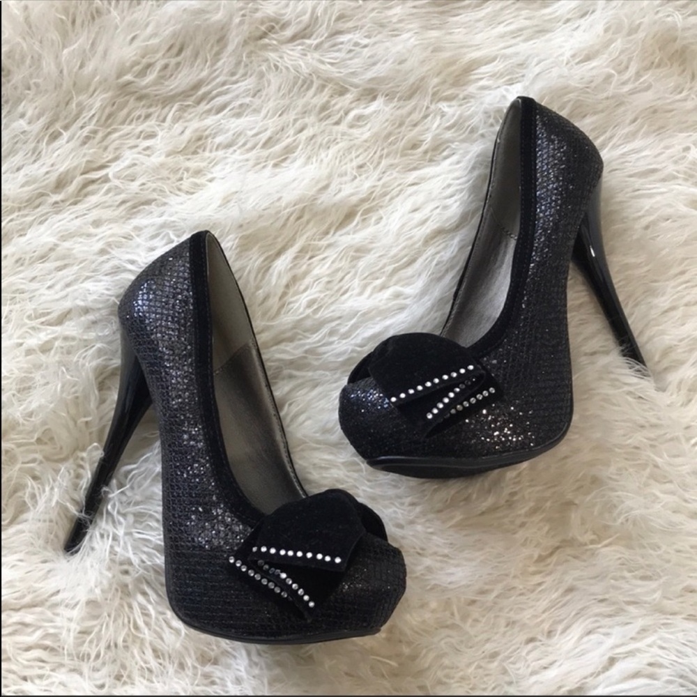 Qupid Black Textured Sparkly High Heels with Bows